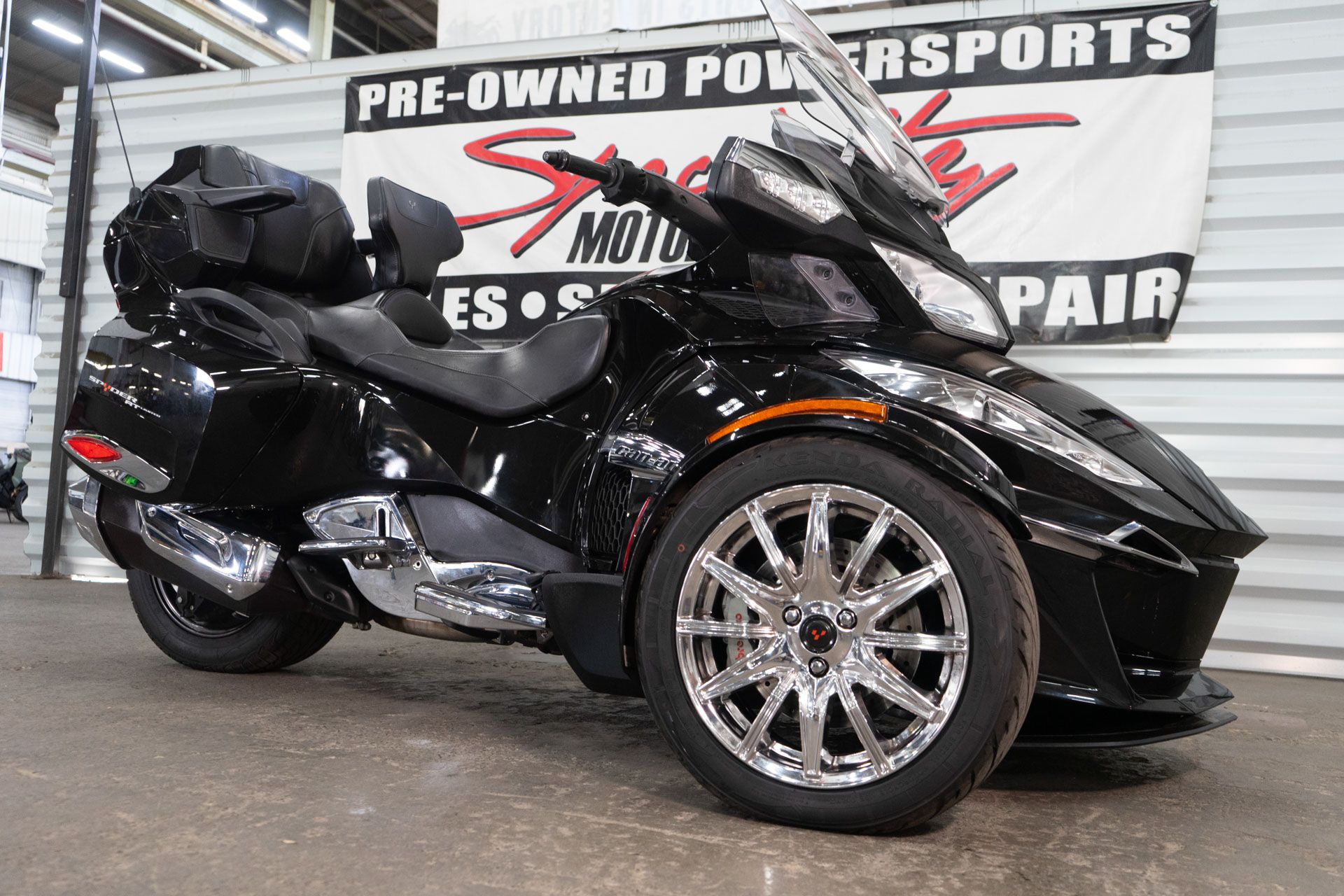 2015 Can-Am Spyder® RT SE6 in Sacramento, California - Photo 20