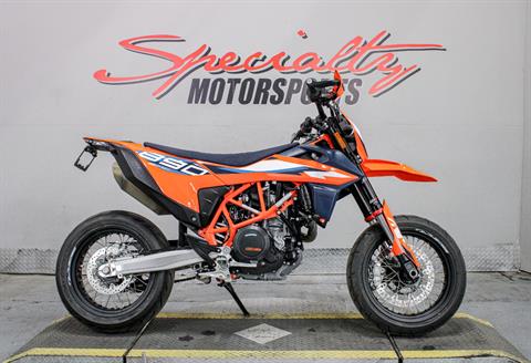 Used 2024 KTM 690 SMC R Motorcycles in Sacramento CA KTM762777