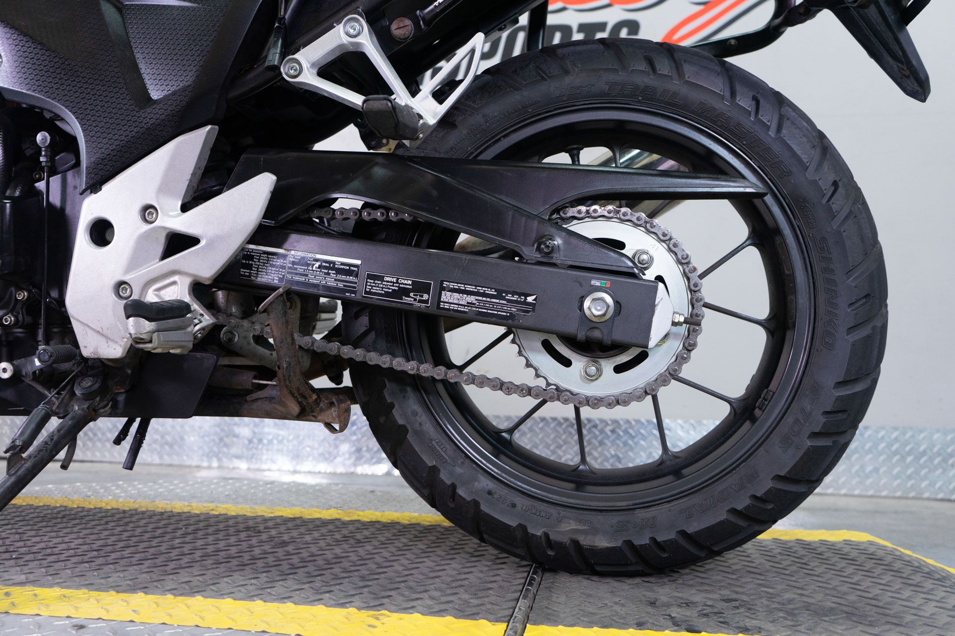 2014 Honda CB500X in Sacramento, California - Photo 10