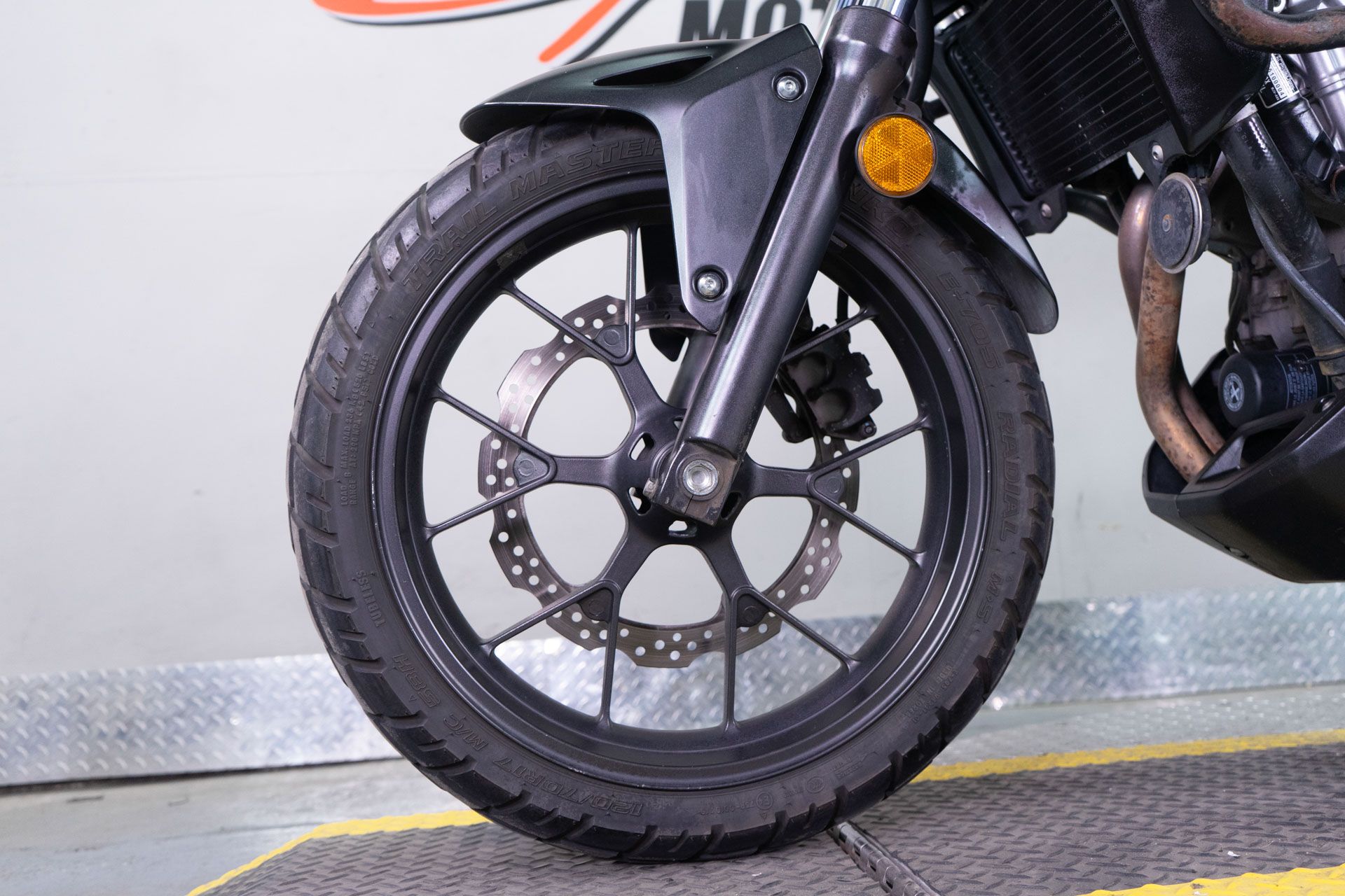 2014 Honda CB500X in Sacramento, California - Photo 11