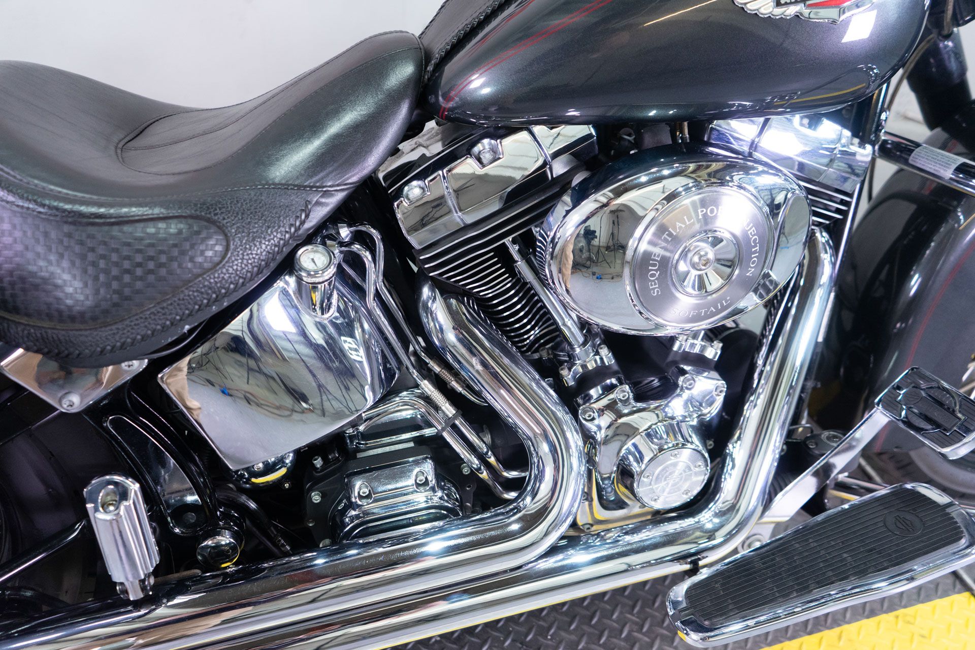 2005 Harley-Davidson FLSTN/FLSTNI Softail® Deluxe in Sacramento, California - Photo 9