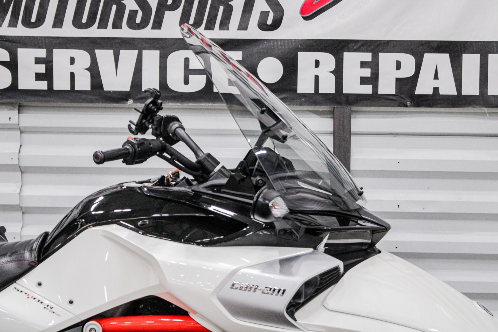 2015 Can-Am Spyder® F3-S SM6 in Sacramento, California - Photo 12