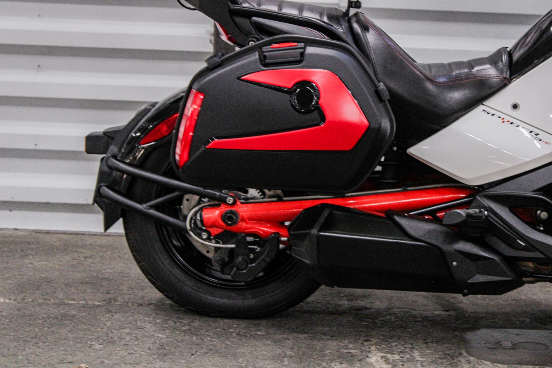 2015 Can-Am Spyder® F3-S SM6 in Sacramento, California - Photo 14