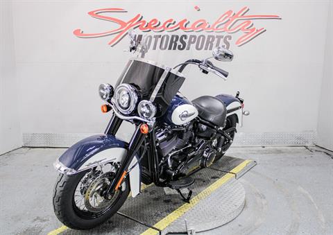 HAR039659 - 2019 - Harley-Davidson - Heritage Classic 107 Front Left Side View - Photo 10