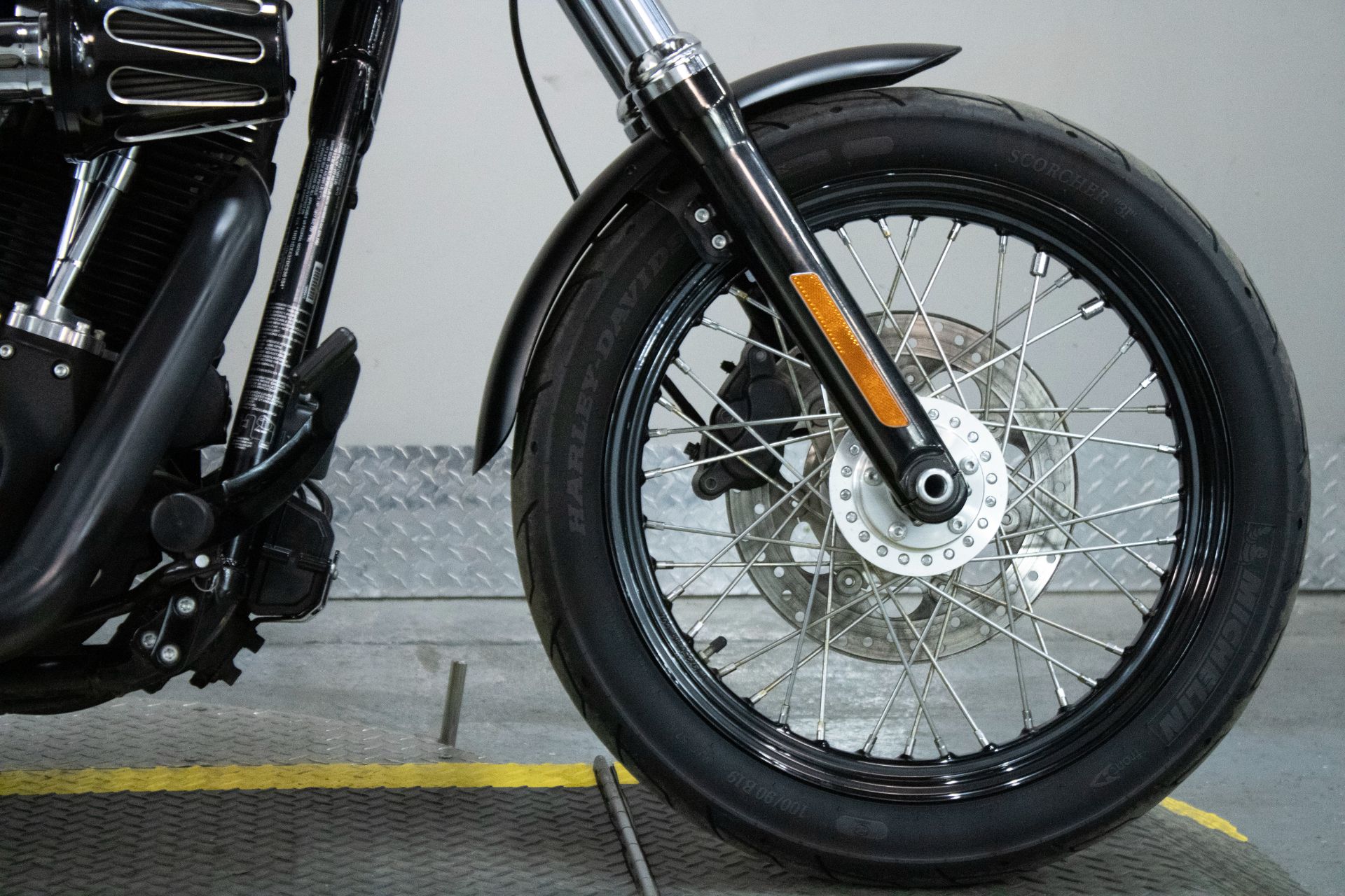 2013 Harley-Davidson Dyna® Street Bob® in Sacramento, California - Photo 3