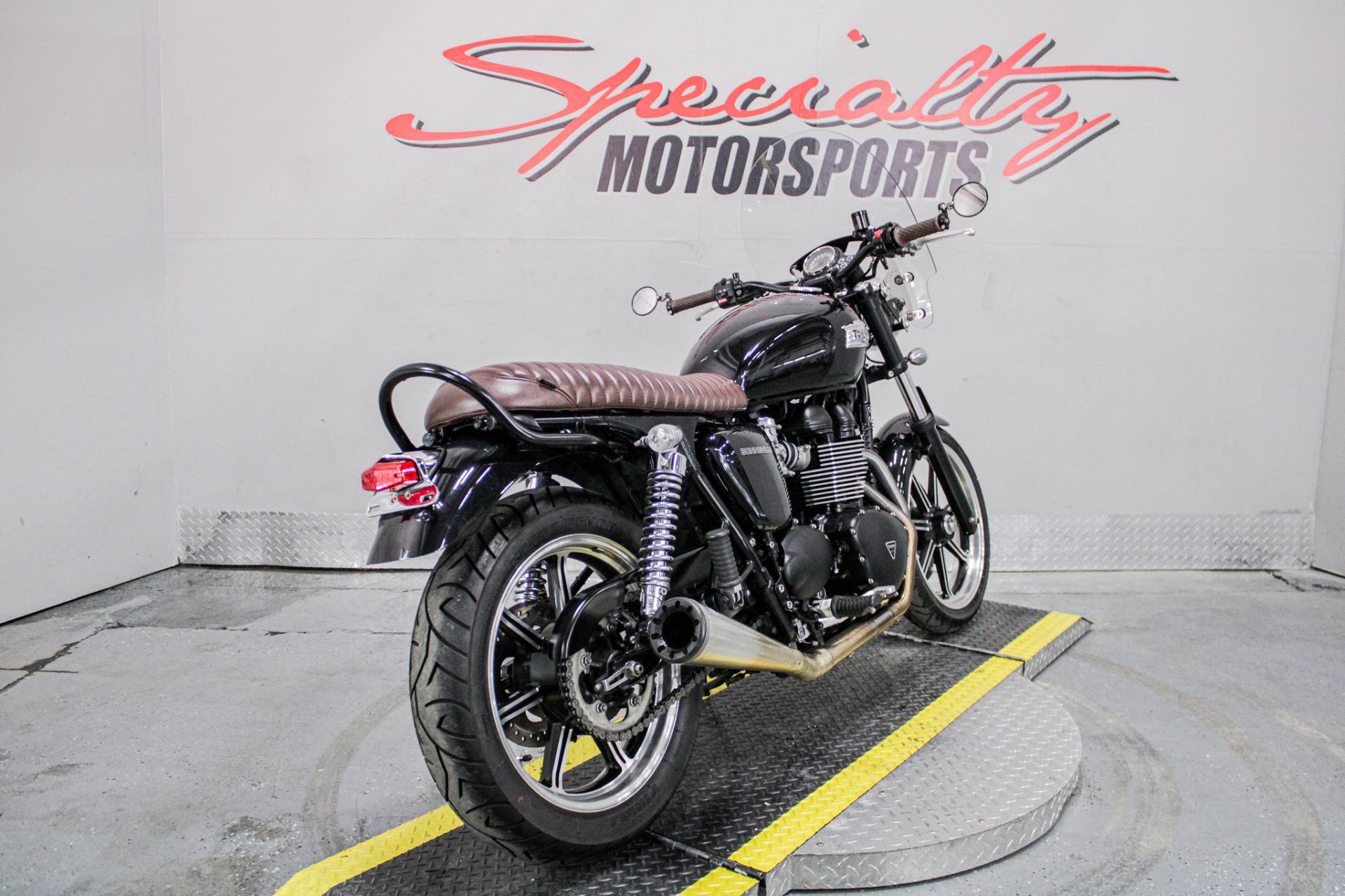 2014 Triumph Bonneville in Sacramento, California - Photo 5