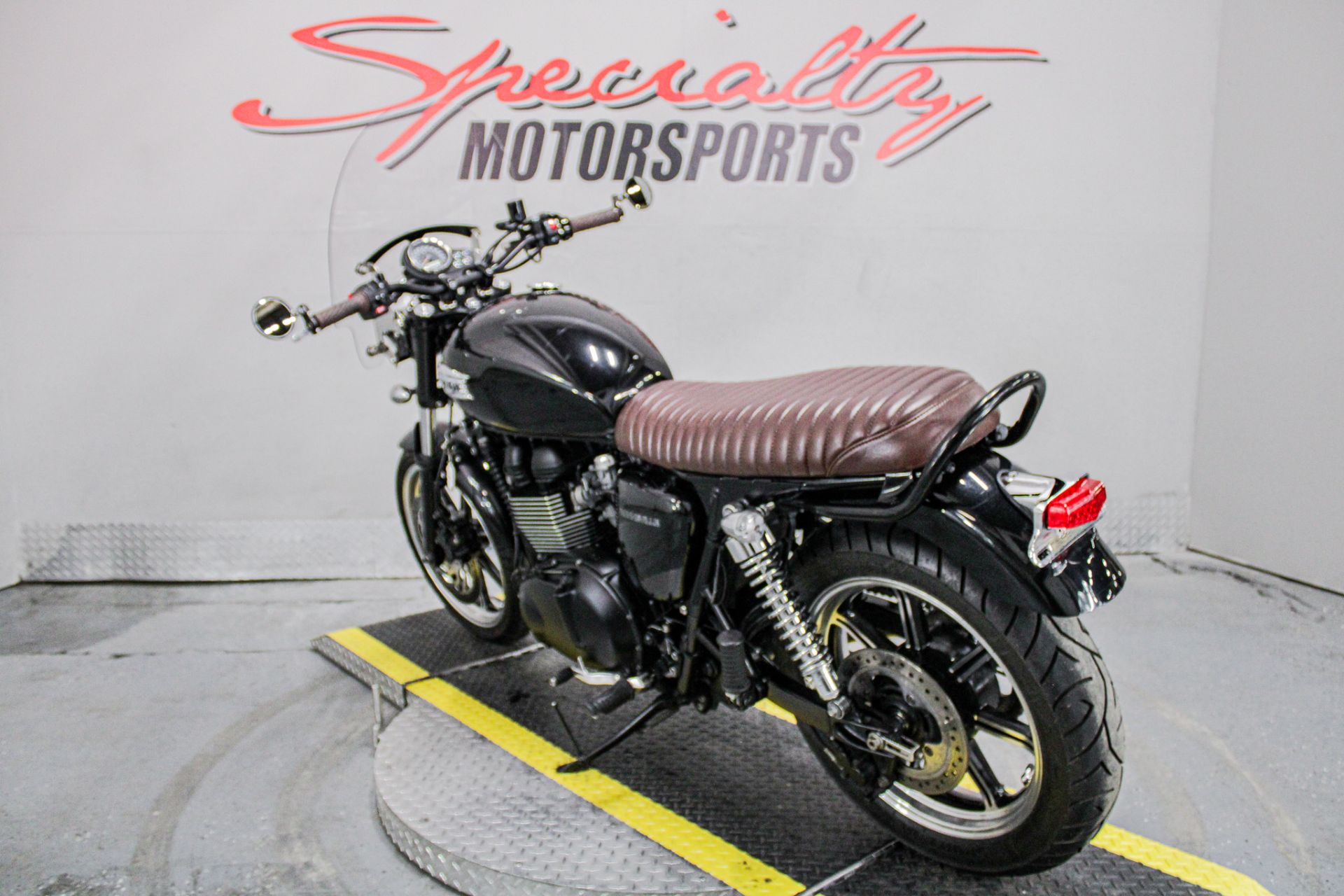 2014 Triumph Bonneville in Sacramento, California - Photo 7