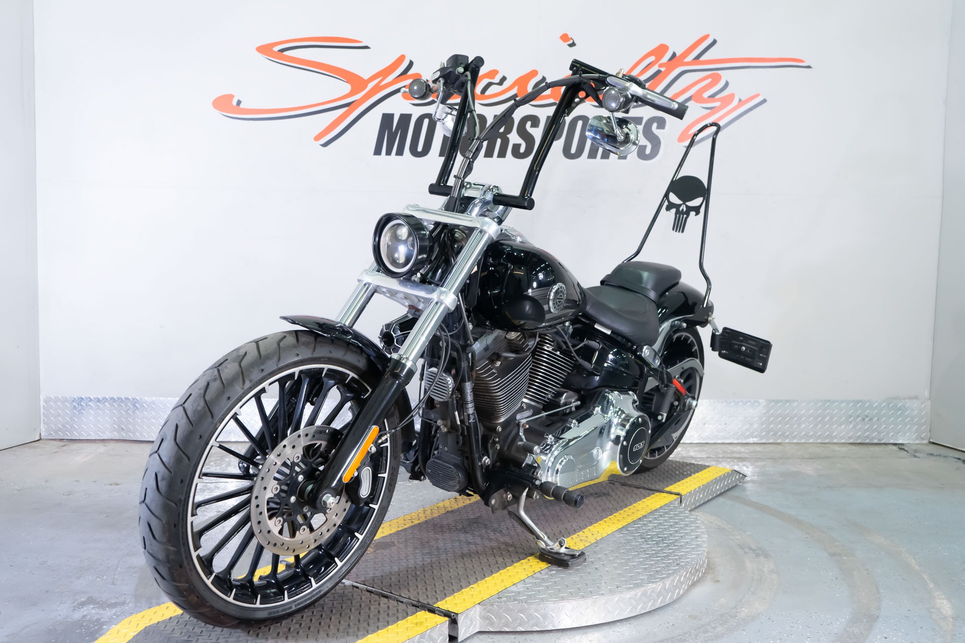 2017 Harley-Davidson Breakout® 3