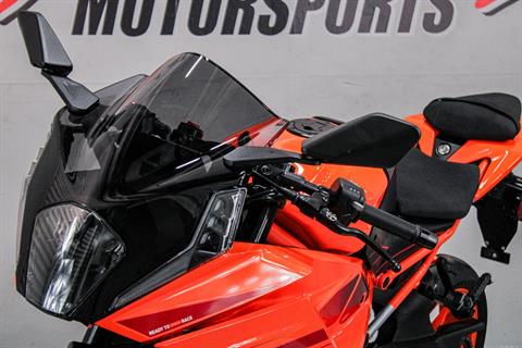 KTM209201 - 2024 - KTM - RC 390  Front Left Zoomed In - Photo 11