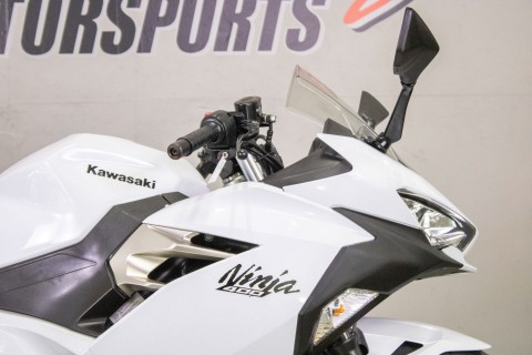 2020 Kawasaki Ninja 400 ABS in Sacramento, California - Photo 2