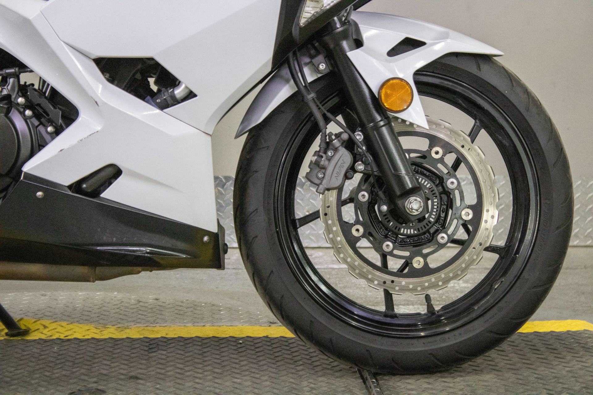 2020 Kawasaki Ninja 400 ABS in Sacramento, California - Photo 3