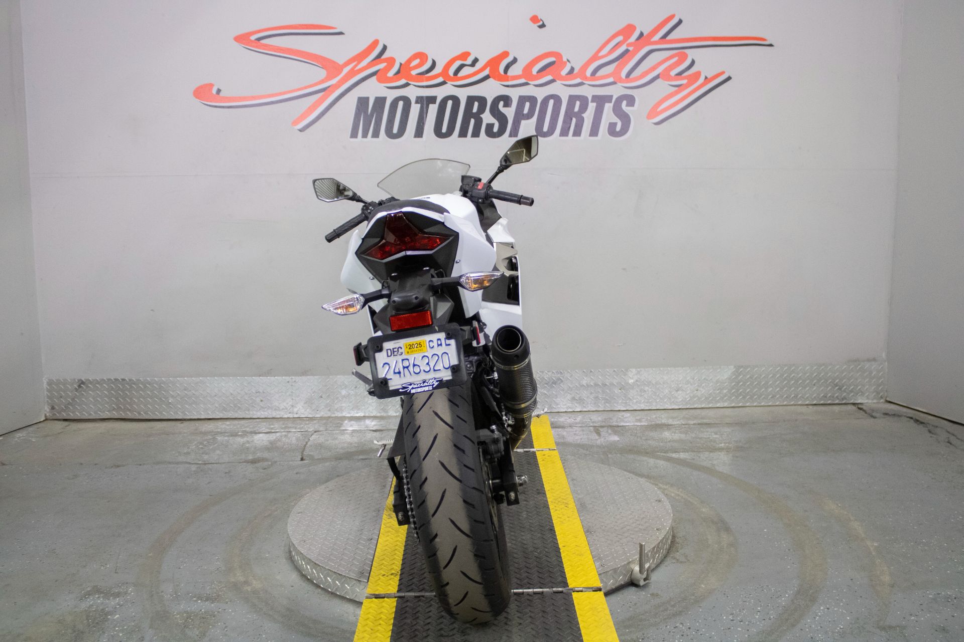 2020 Kawasaki Ninja 400 ABS in Sacramento, California - Photo 6