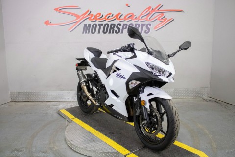 2020 Kawasaki Ninja 400 ABS in Sacramento, California - Photo 13
