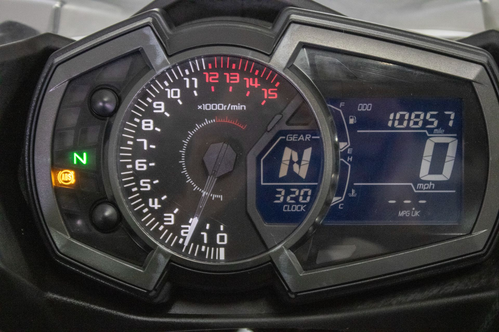 2020 Kawasaki Ninja 400 ABS in Sacramento, California - Photo 18