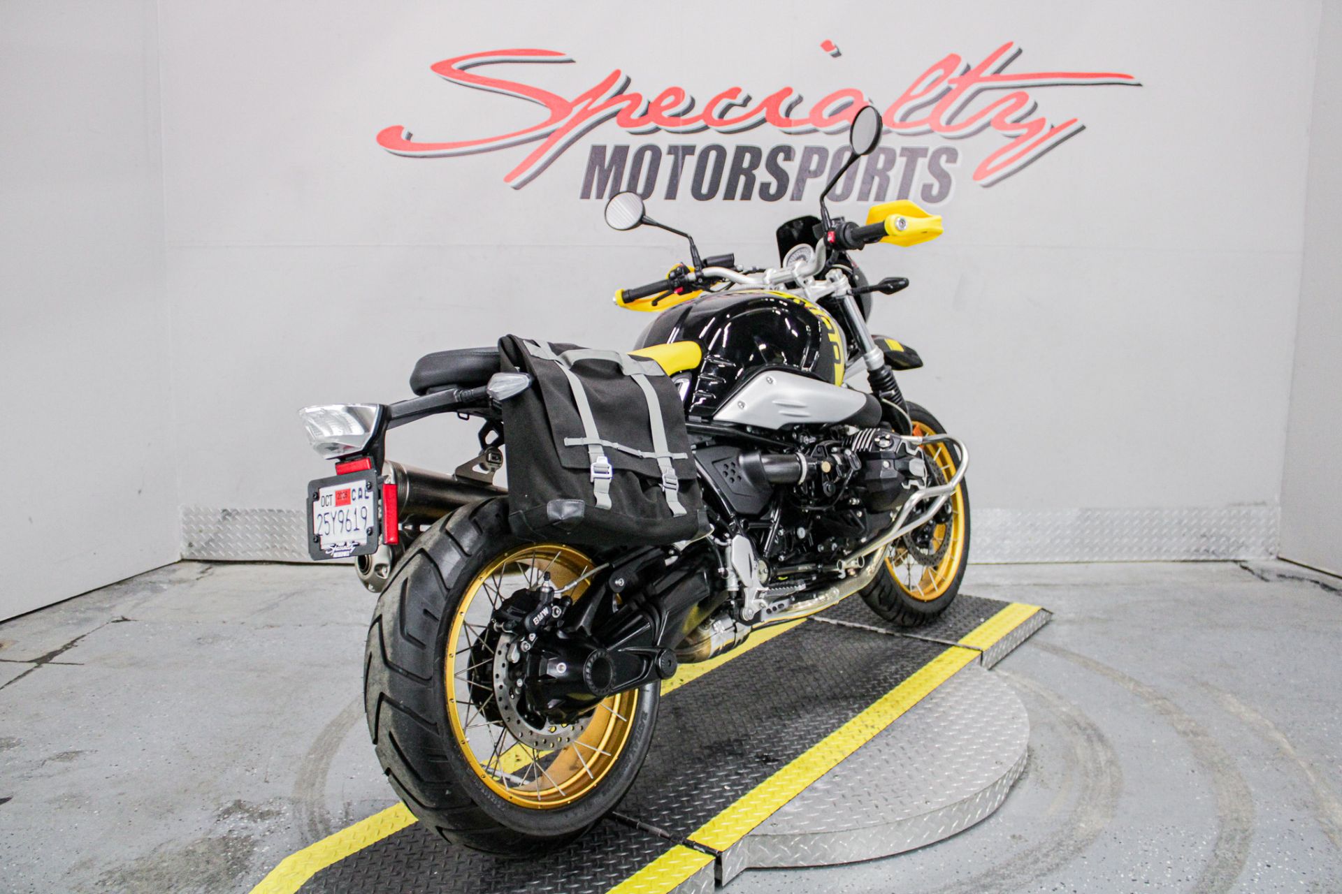 Rear Right Side Angle - Photo 5