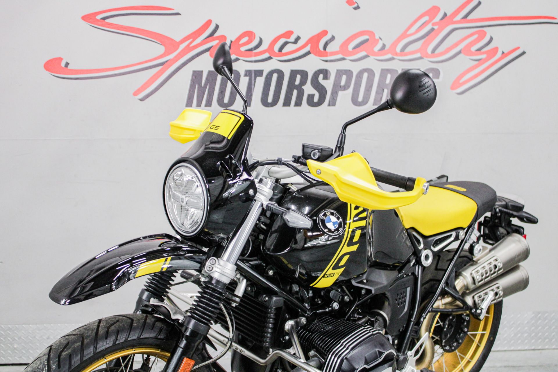 Front Left Zoomed In - Photo 11