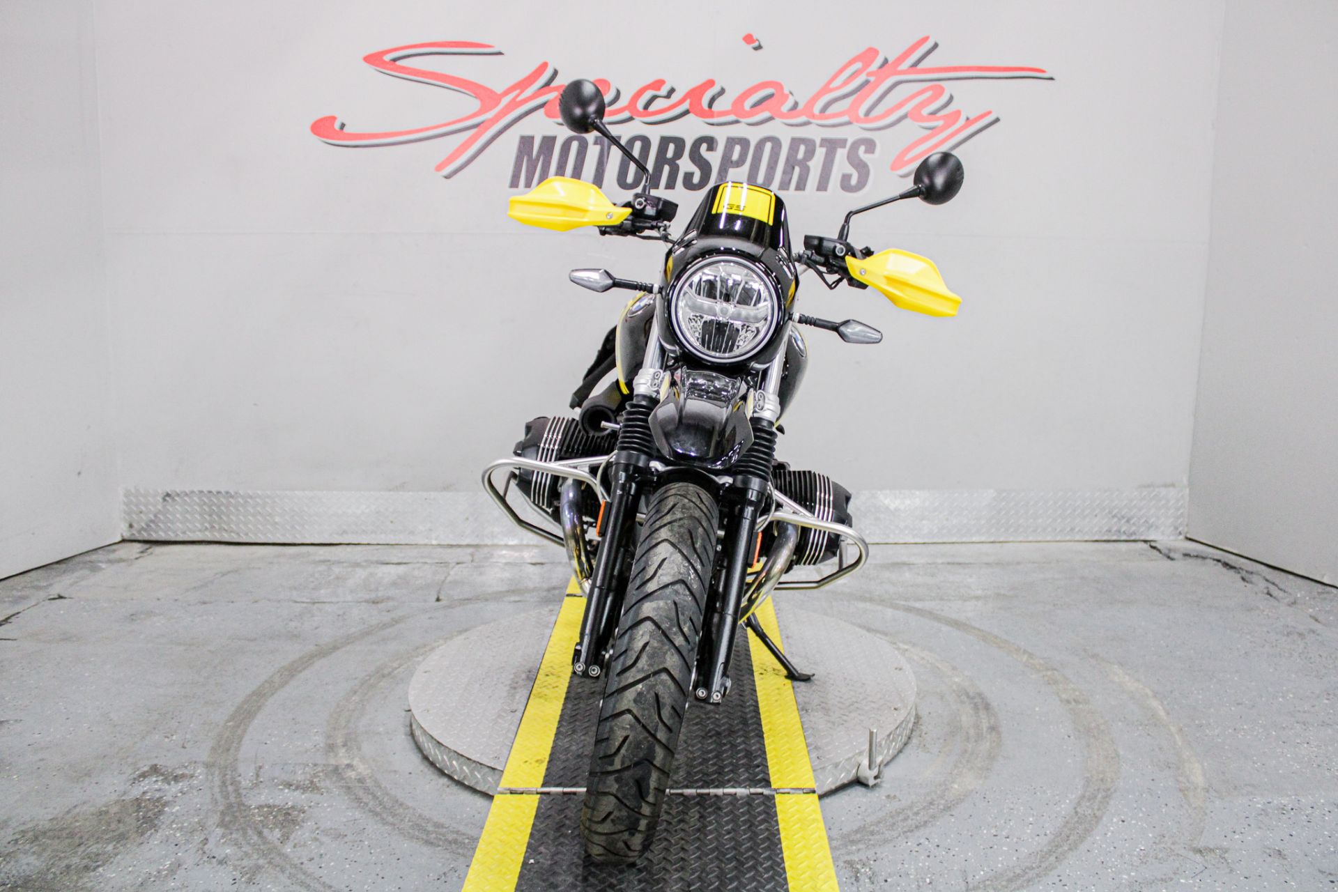 Front View - Photo 12