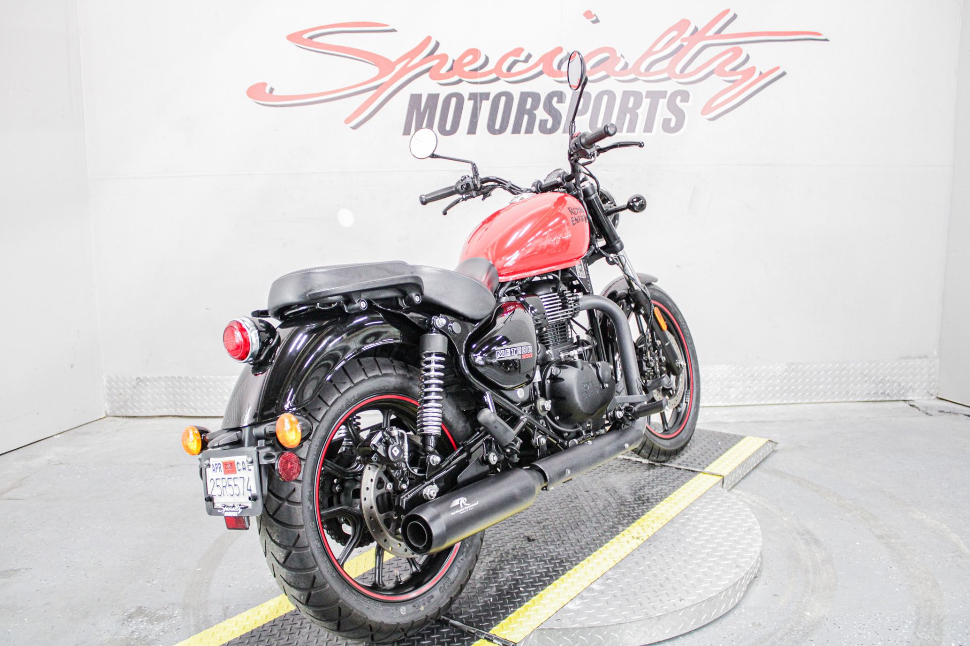 Rear Right Side Angle - Photo 5