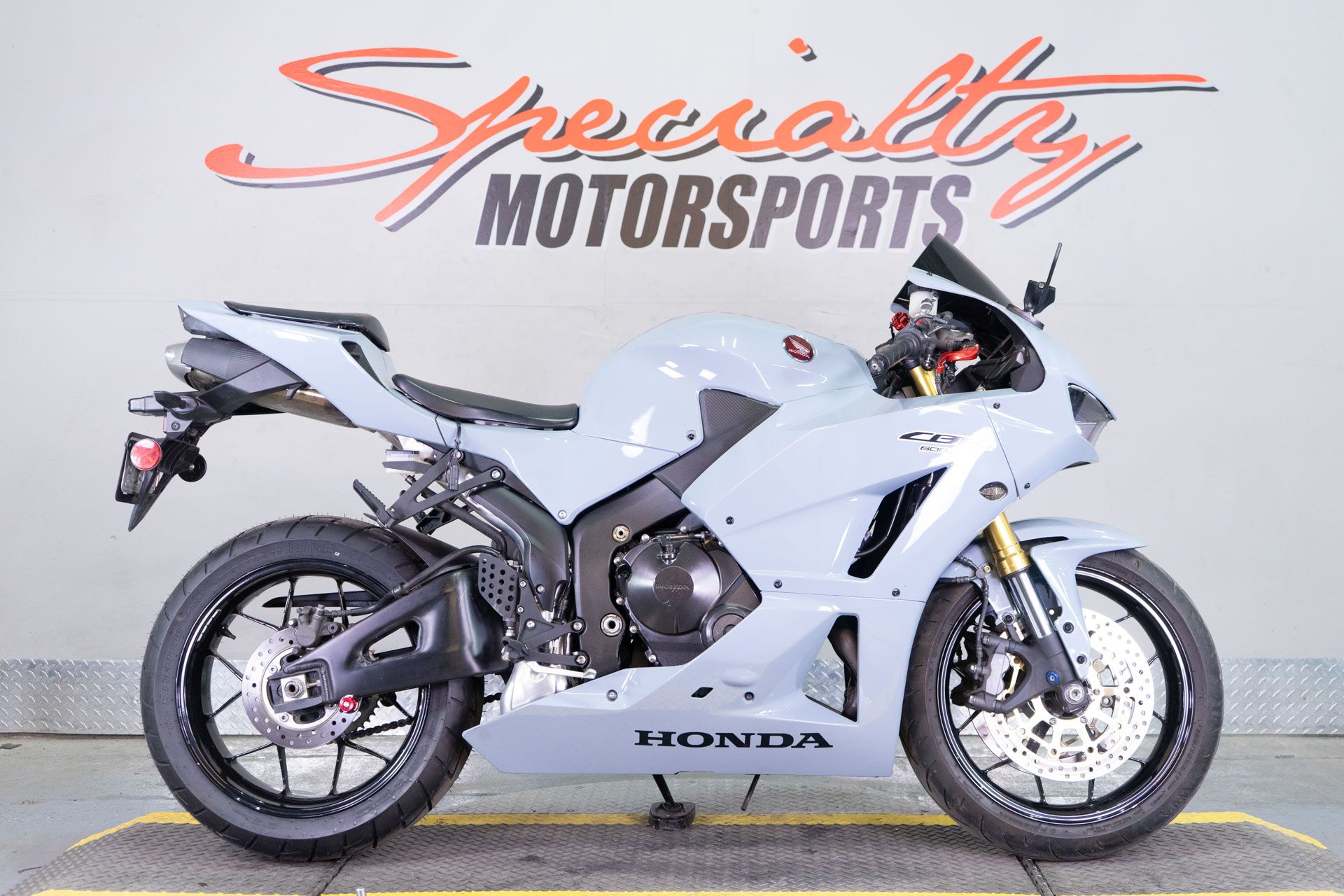 2024 Honda CBR600RR in Sacramento, California - Photo 2