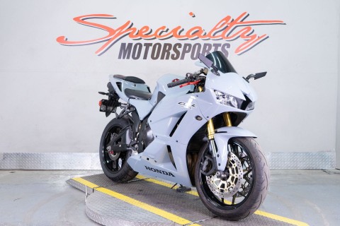 2024 Honda CBR600RR in Sacramento, California - Photo 3