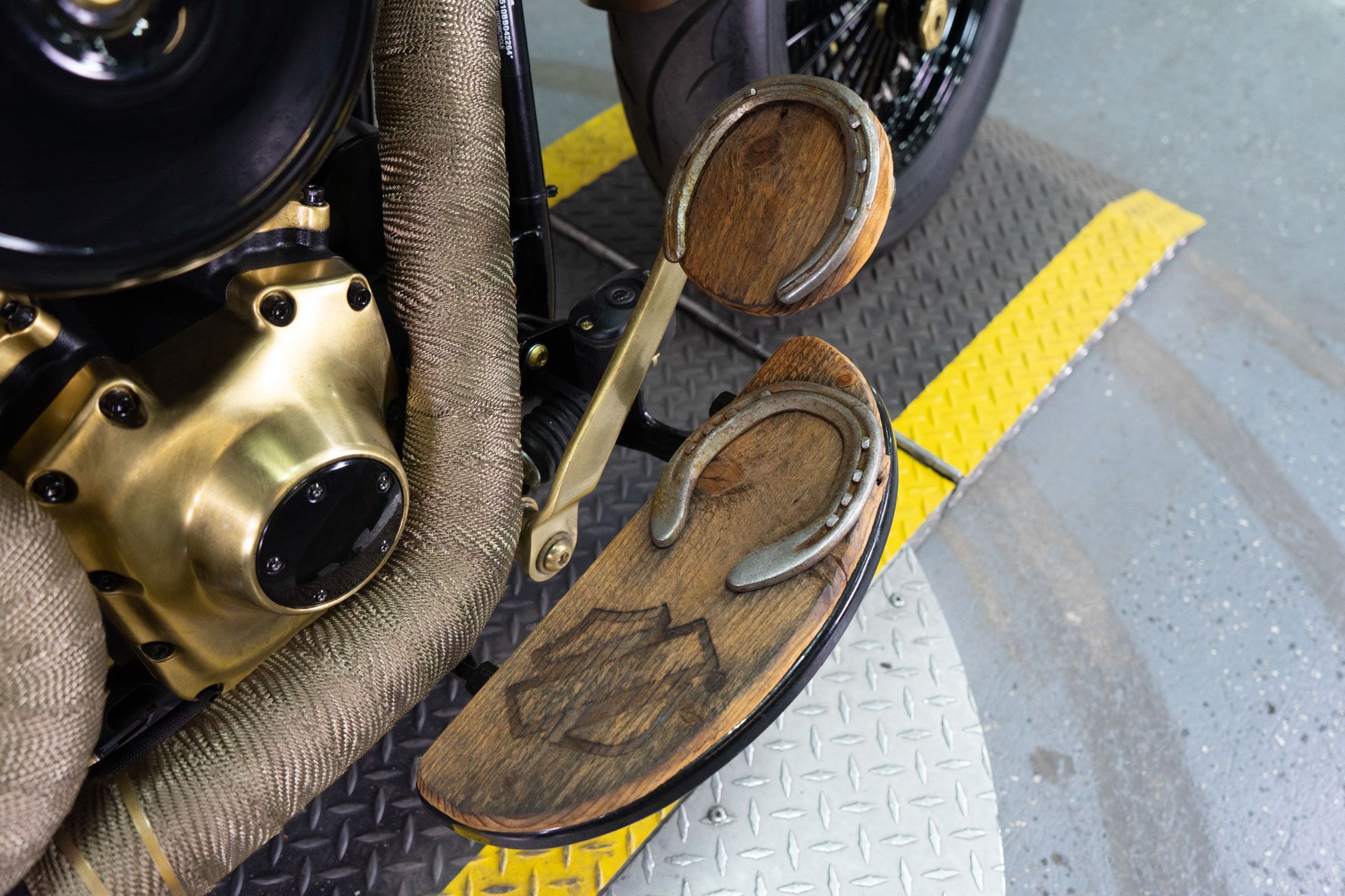 2011 Harley-Davidson Softail® Cross Bones™ in Sacramento, California - Photo 11