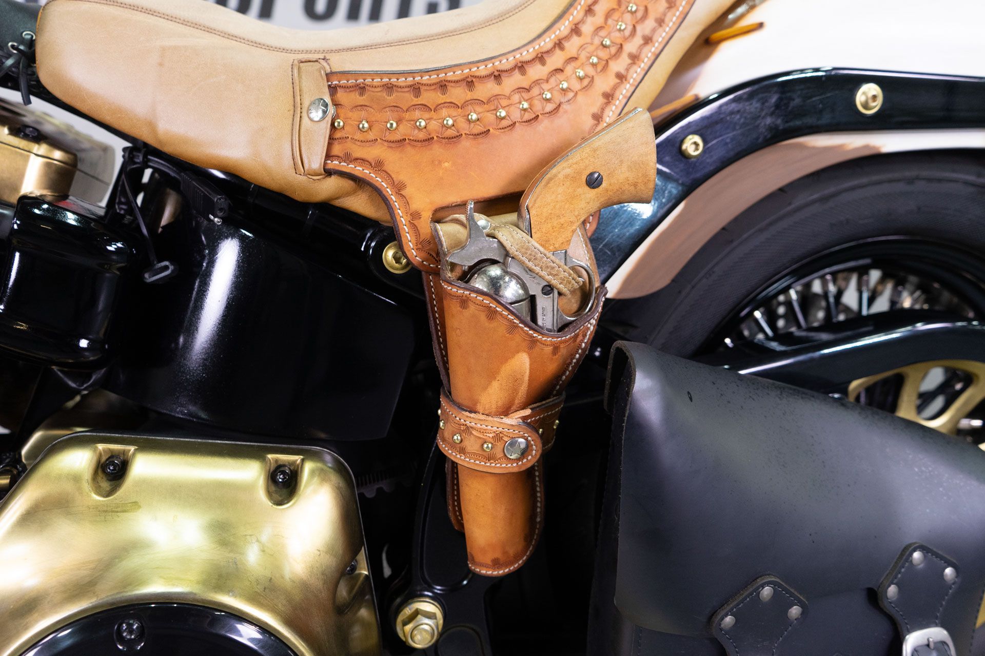 2011 Harley-Davidson Softail® Cross Bones™ in Sacramento, California - Photo 16