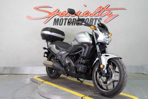 2015 Honda CTX®700N DCT ABS in Sacramento, California - Photo 2