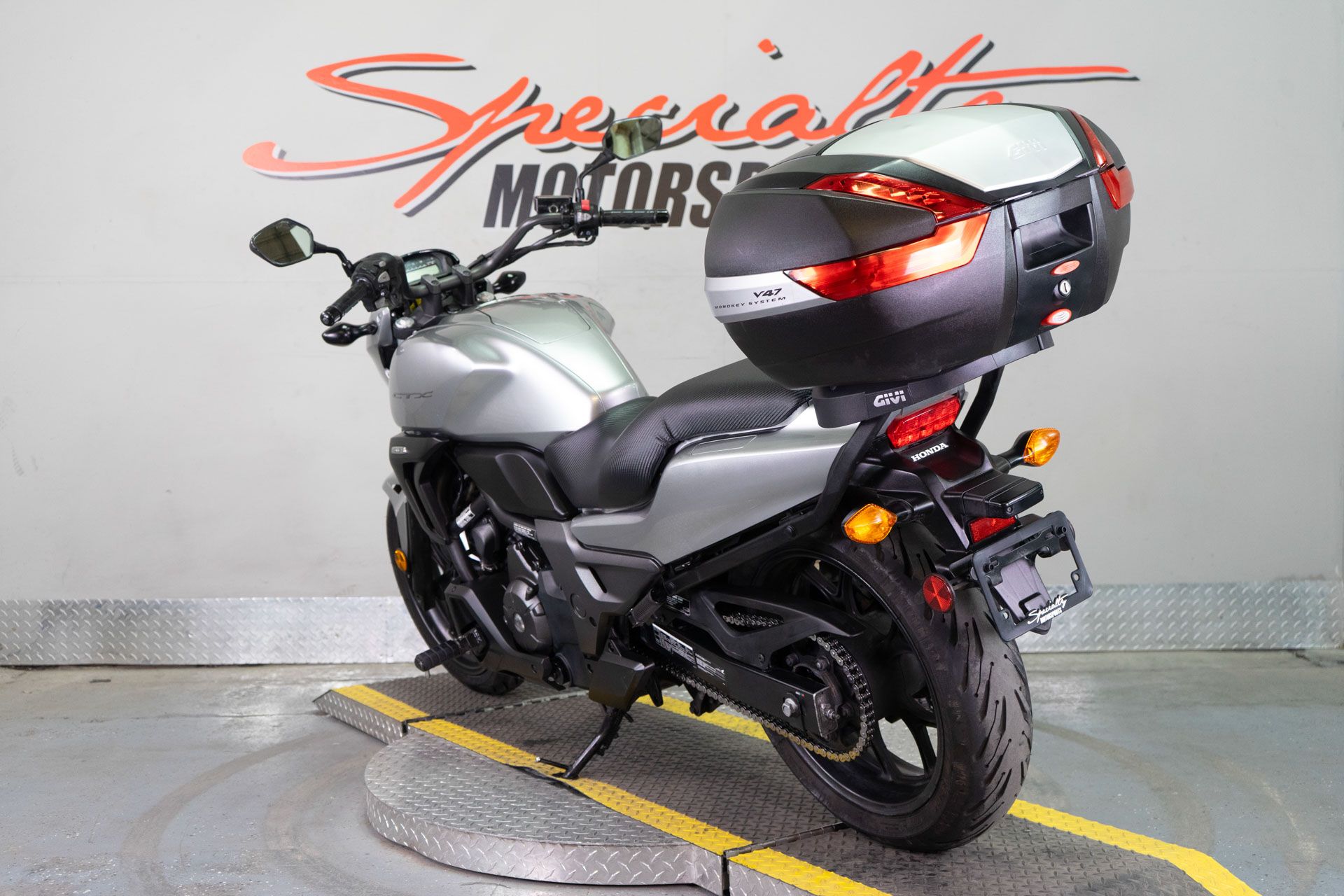 2015 Honda CTX®700N DCT ABS in Sacramento, California - Photo 5