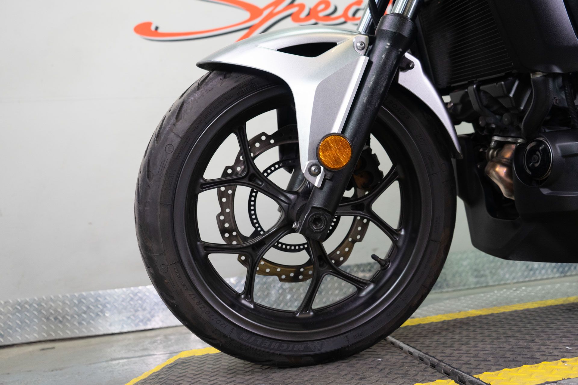 2015 Honda CTX®700N DCT ABS in Sacramento, California - Photo 11