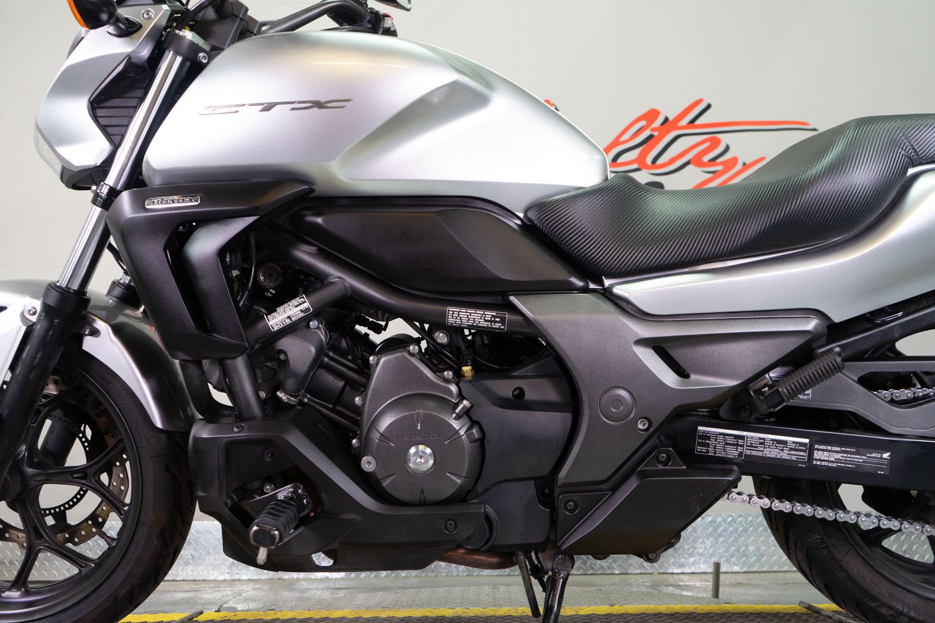 2015 Honda CTX®700N DCT ABS in Sacramento, California - Photo 12