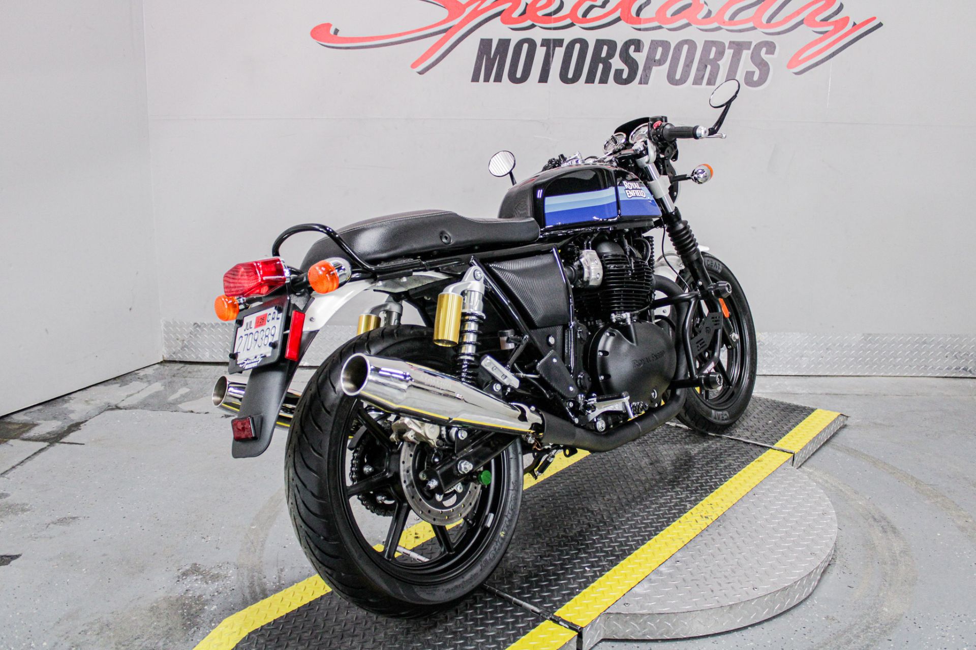 Rear Right Side Angle - Photo 5