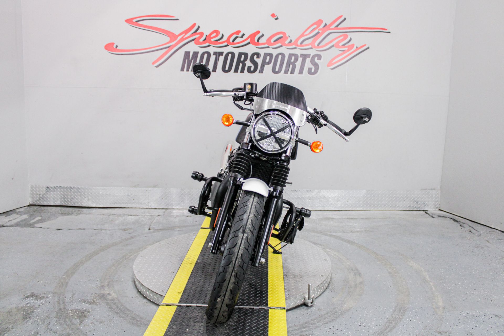 Front View - Photo 12