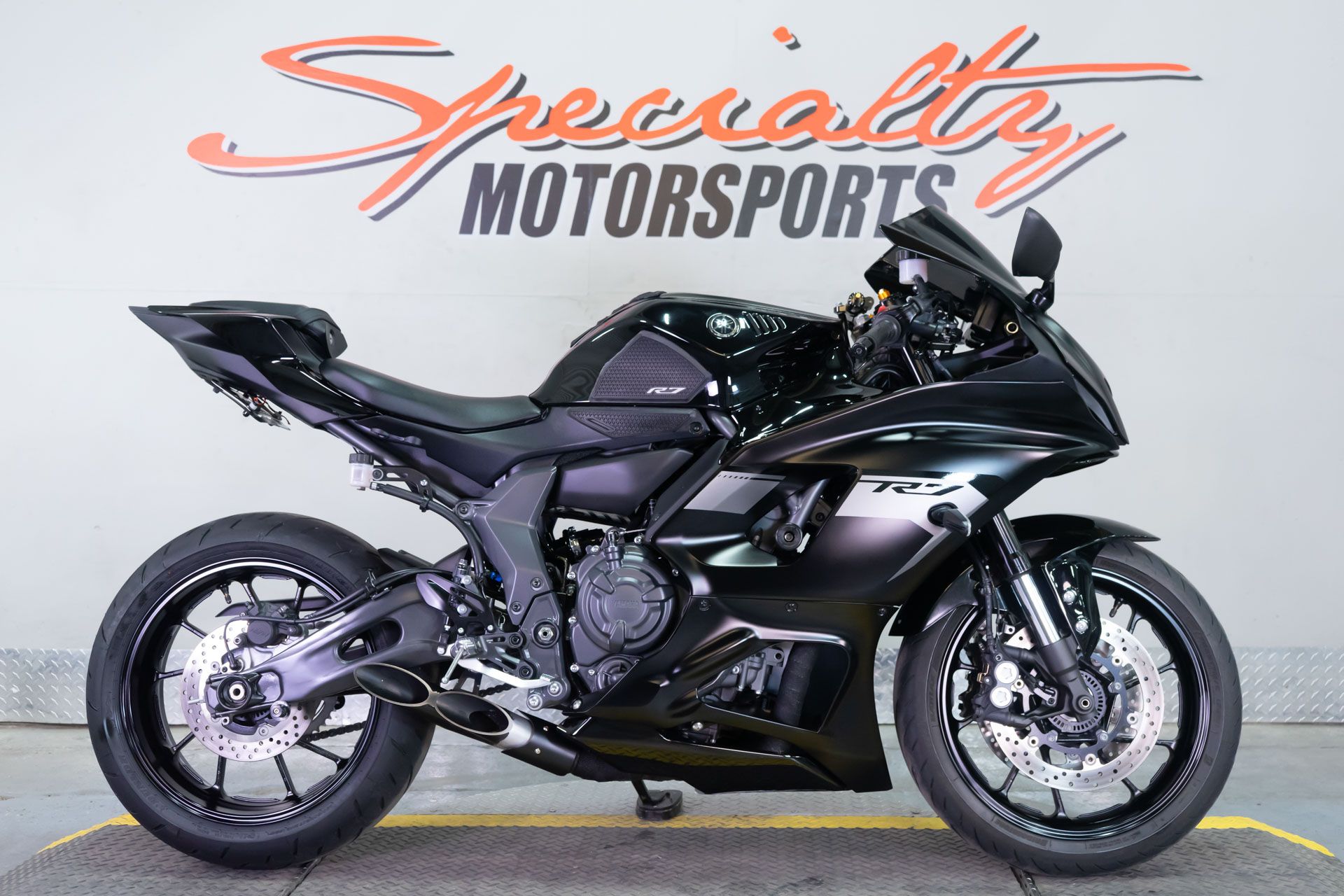 Yamaha YZF-R7 Image