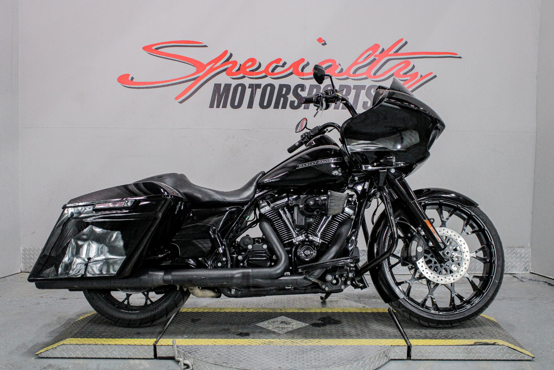 Harley-Davidson Road Glide Special Image