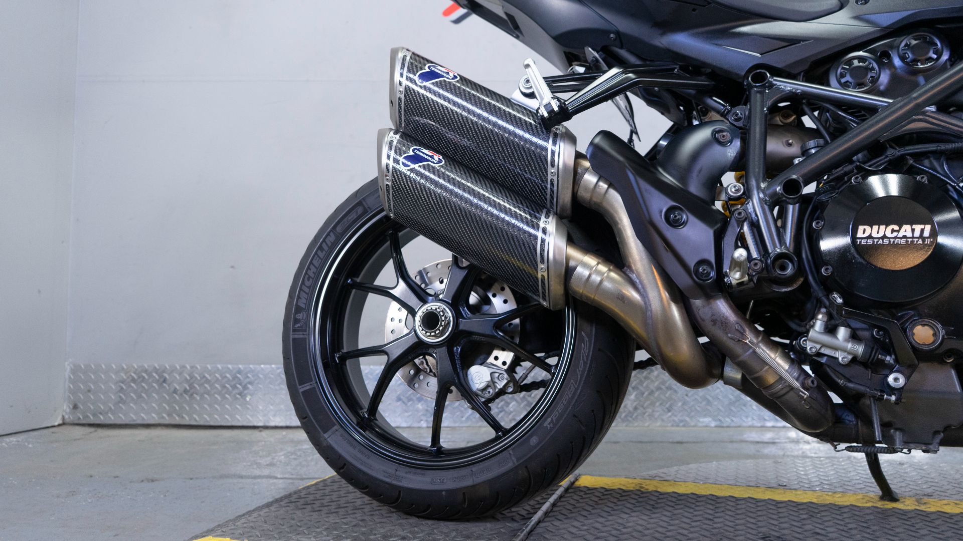 2014 Ducati Streetfighter 848 in Sacramento, California - Photo 8