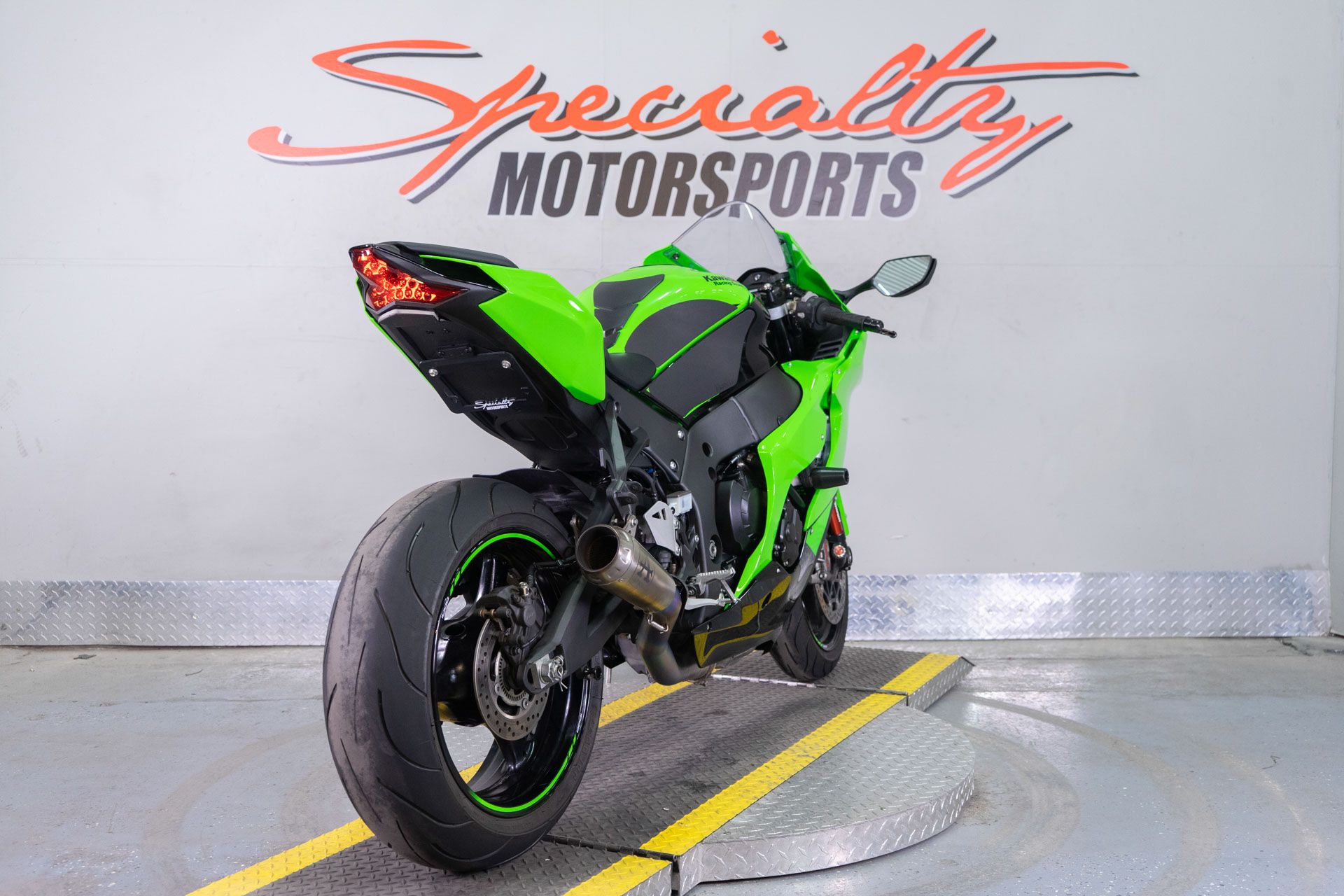 2025 Kawasaki Ninja® ZX™-10R in Sacramento, California - Photo 6