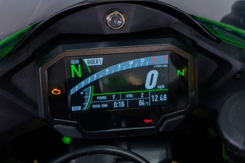 2025 Kawasaki Ninja® ZX™-10R in Sacramento, California - Photo 18