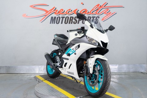 2024 Yamaha YZF-R3 in Sacramento, California - Photo 2