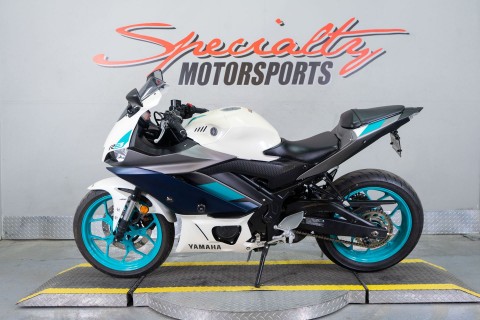 2024 Yamaha YZF-R3 in Sacramento, California - Photo 5