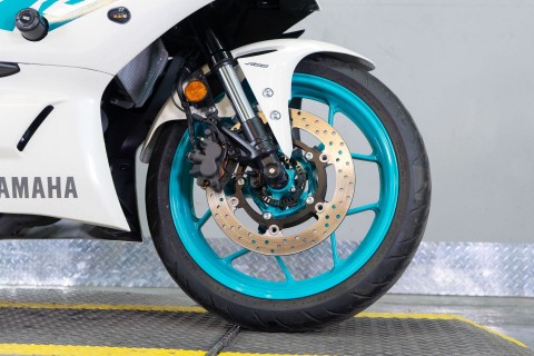 2024 Yamaha YZF-R3 in Sacramento, California - Photo 9