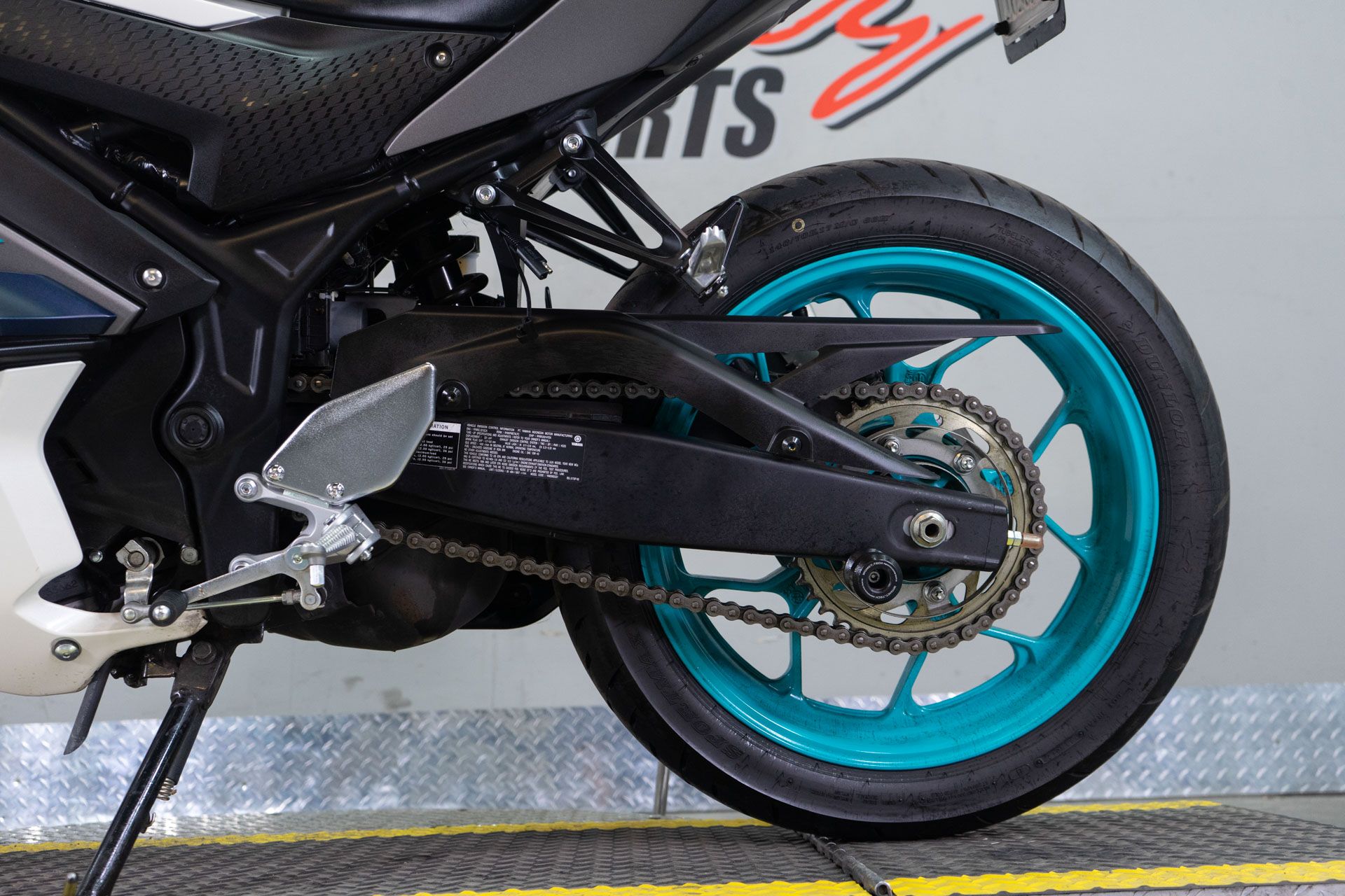 2024 Yamaha YZF-R3 in Sacramento, California - Photo 12