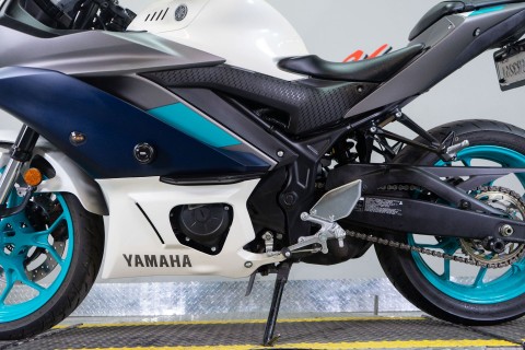 2024 Yamaha YZF-R3 in Sacramento, California - Photo 14