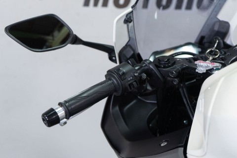 2024 Yamaha YZF-R3 in Sacramento, California - Photo 16