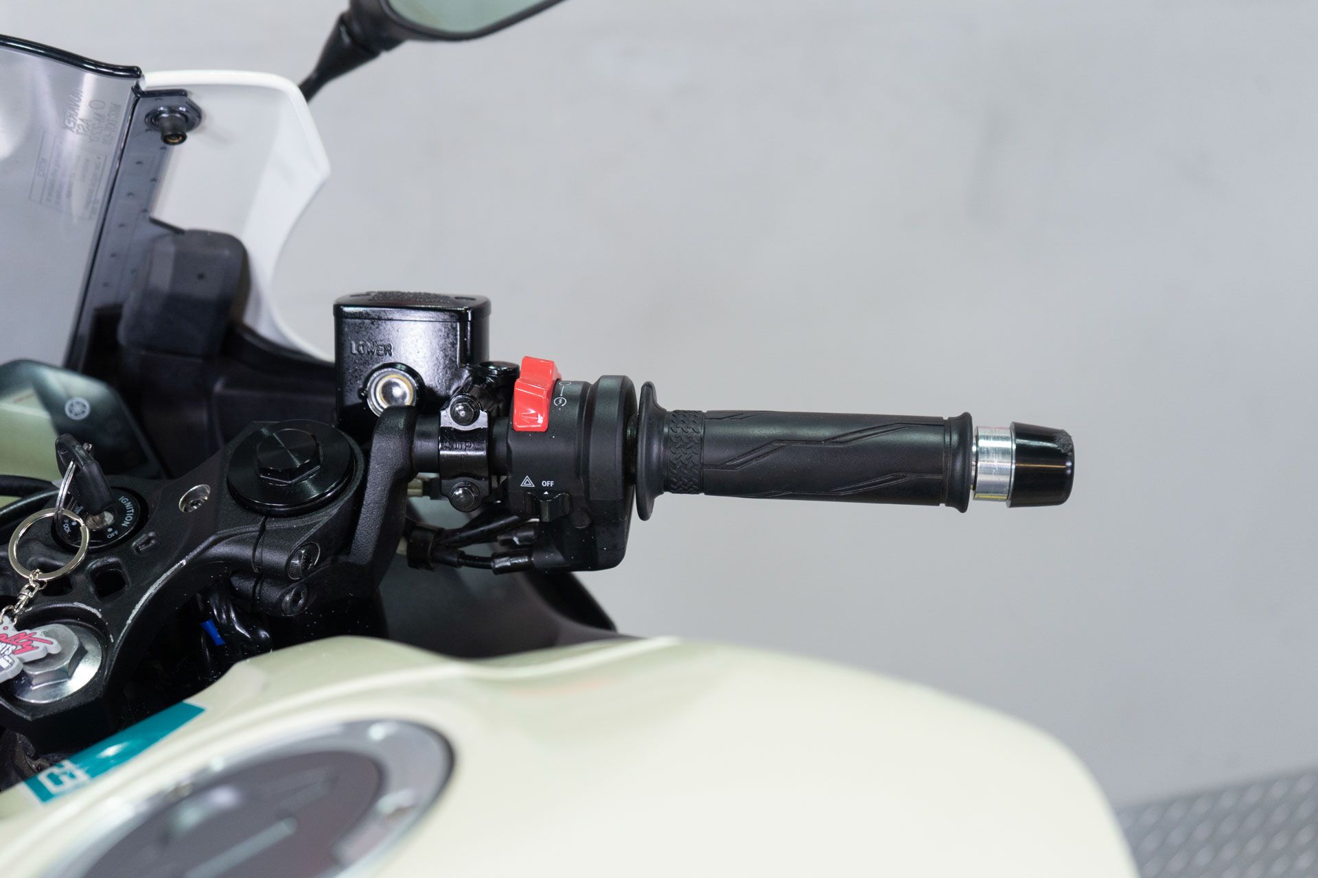 2024 Yamaha YZF-R3 in Sacramento, California - Photo 17