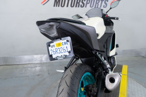 2024 Yamaha YZF-R3 in Sacramento, California - Photo 19