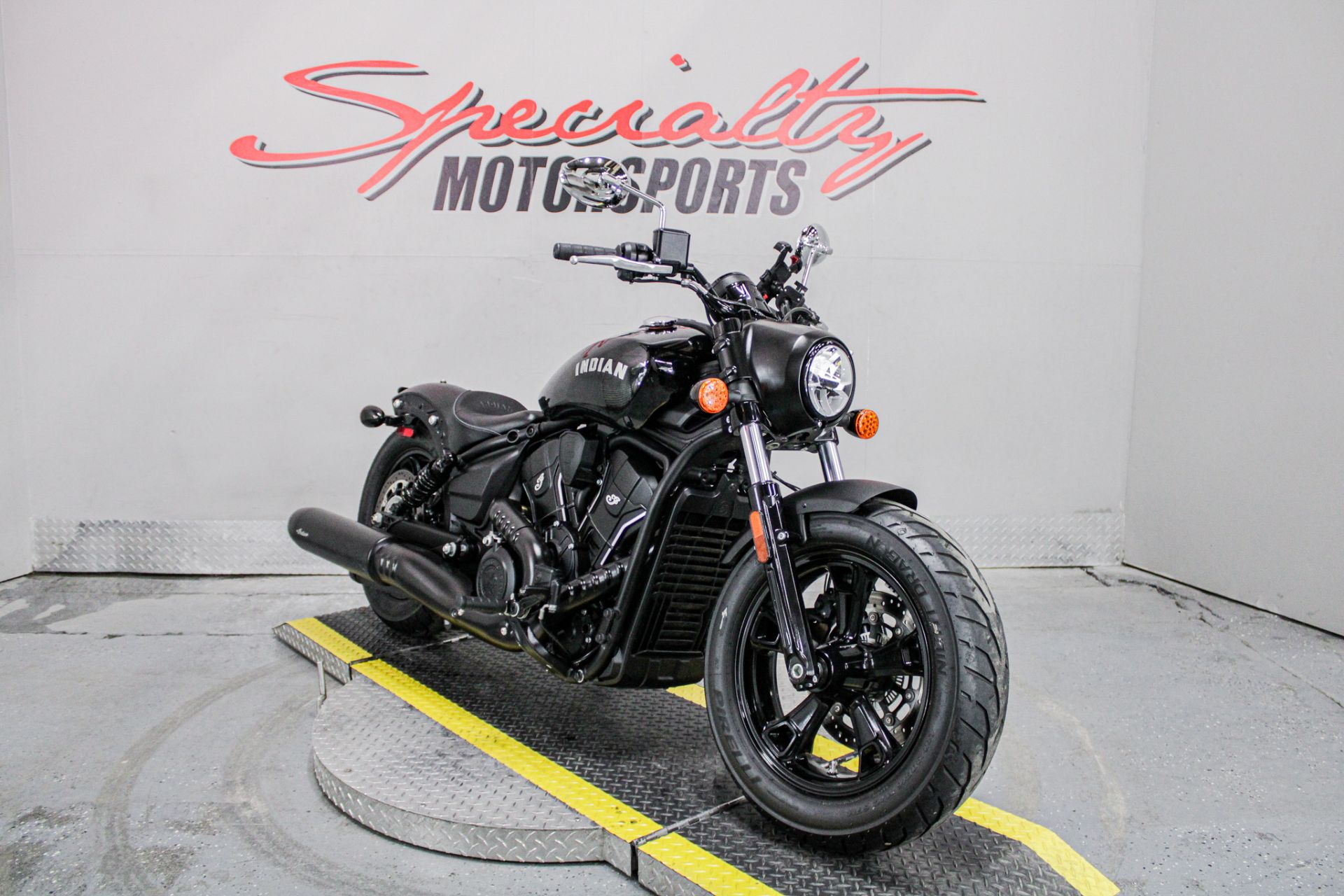 Front Right Side View - Photo 13