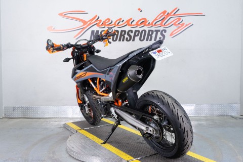 2022 KTM 690 SMC R in Sacramento, California - Photo 5