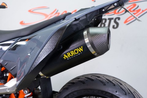 2022 KTM 690 SMC R in Sacramento, California - Photo 12