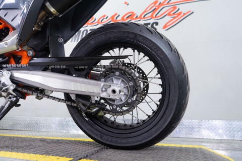 2022 KTM 690 SMC R in Sacramento, California - Photo 14