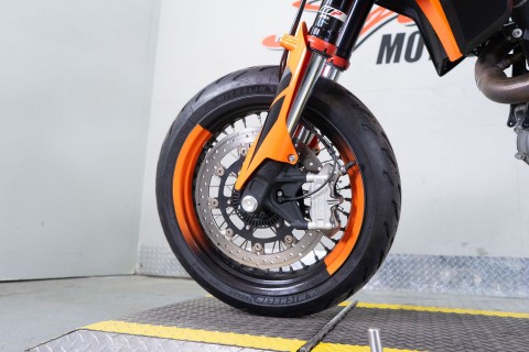 2022 KTM 690 SMC R in Sacramento, California - Photo 15